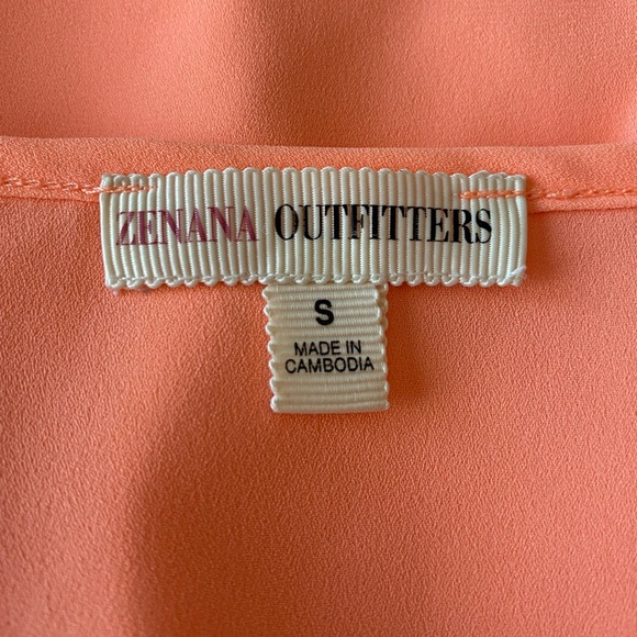 Zenana Outfitters , size S , beautiful tee/blouse - Picture 3 of 4